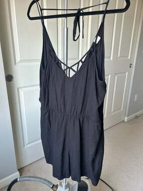 Wild Pearl Black Lattice V-Neck Strappy Romper Size XL